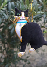 Load image into Gallery viewer, Hodge Decoration